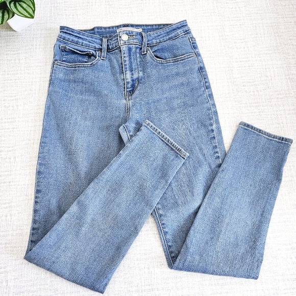 LEVI'S Women High Rise Skinny Denim Jean Light Wash Size 27 Waist - Picture 1 of 10
